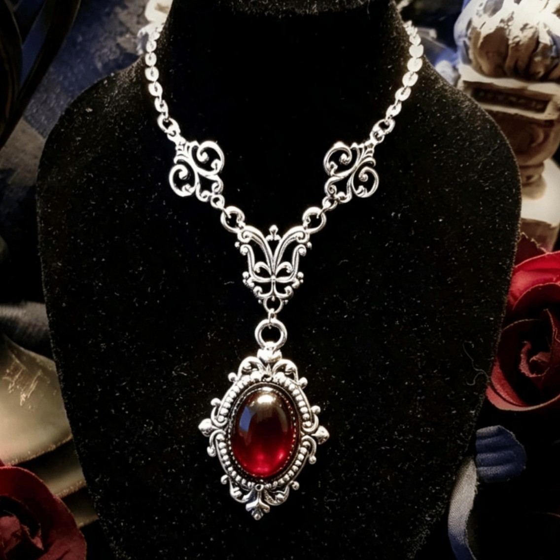 Vampire Cameo Necklace,Blood C - Men'S Victorian Accessories ulasan dan harga